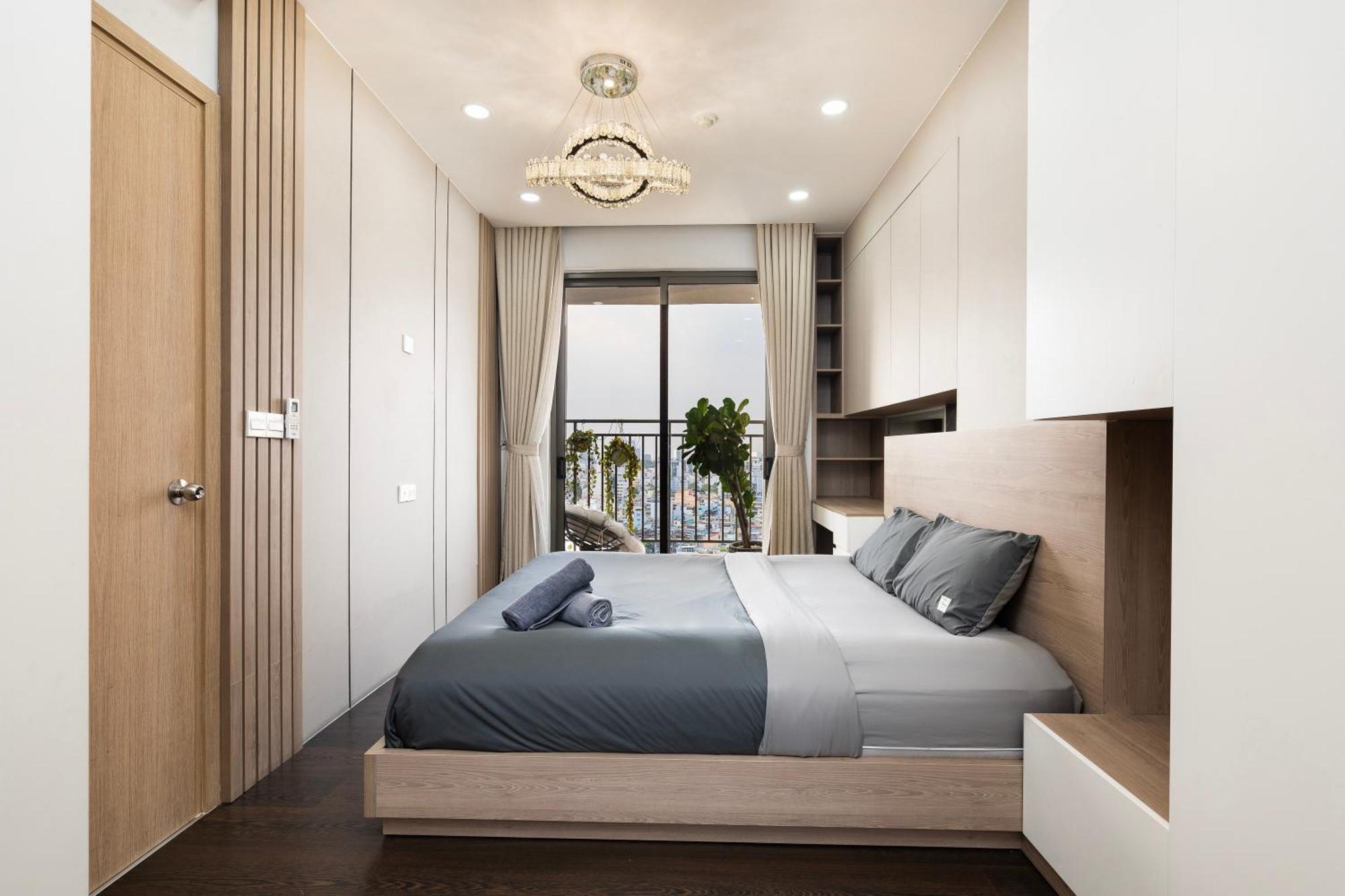 Double E Saigon Apartment In Rivergate Building Хошимин Екстериор снимка