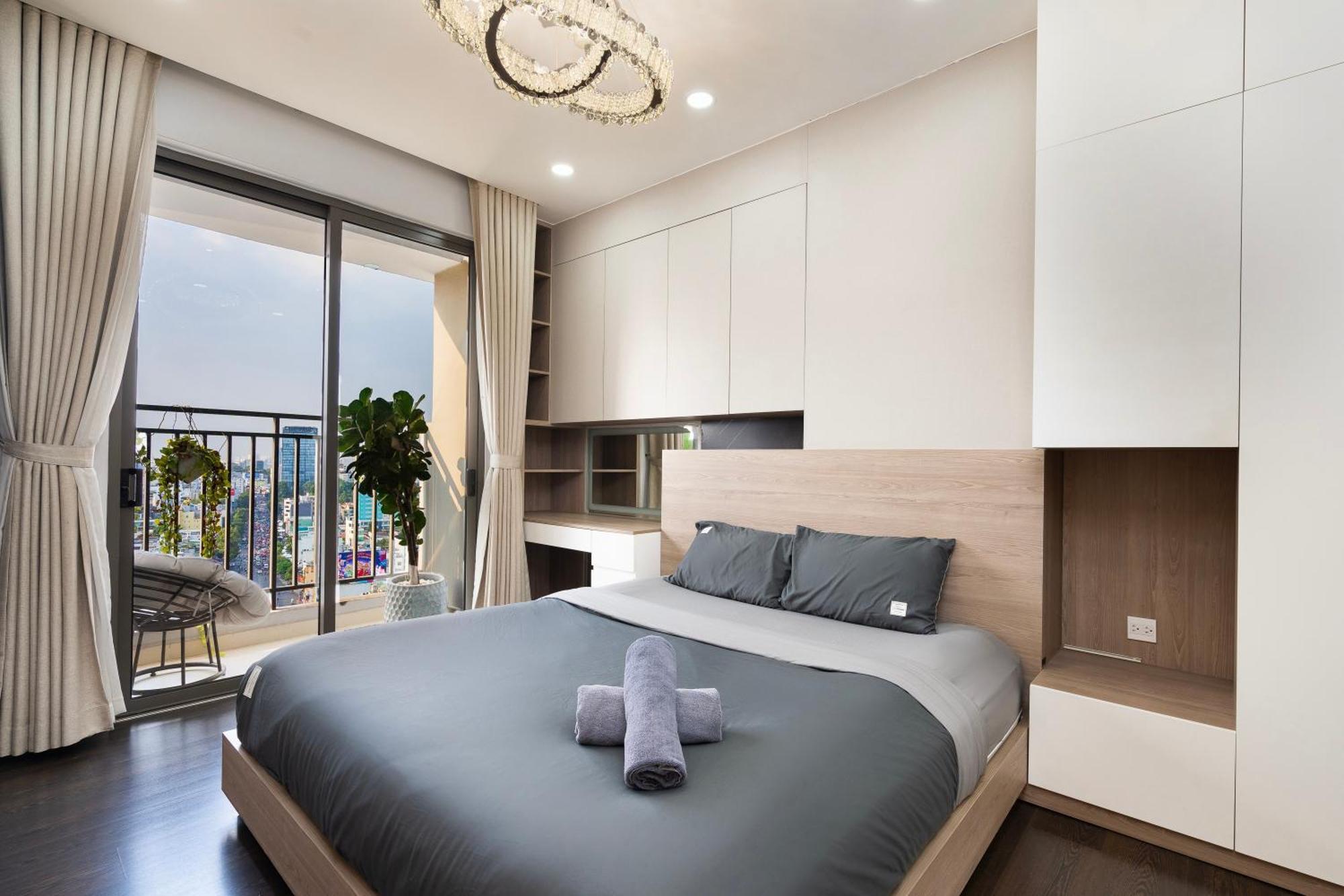 Double E Saigon Apartment In Rivergate Building Хошимин Екстериор снимка
