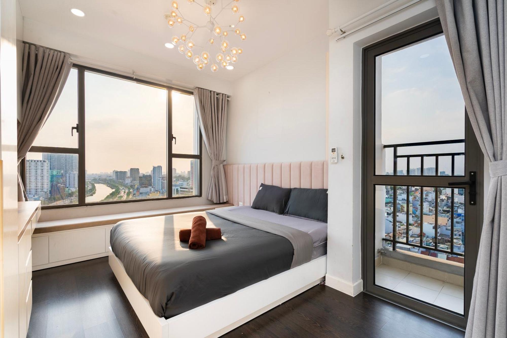 Double E Saigon Apartment In Rivergate Building Хошимин Екстериор снимка