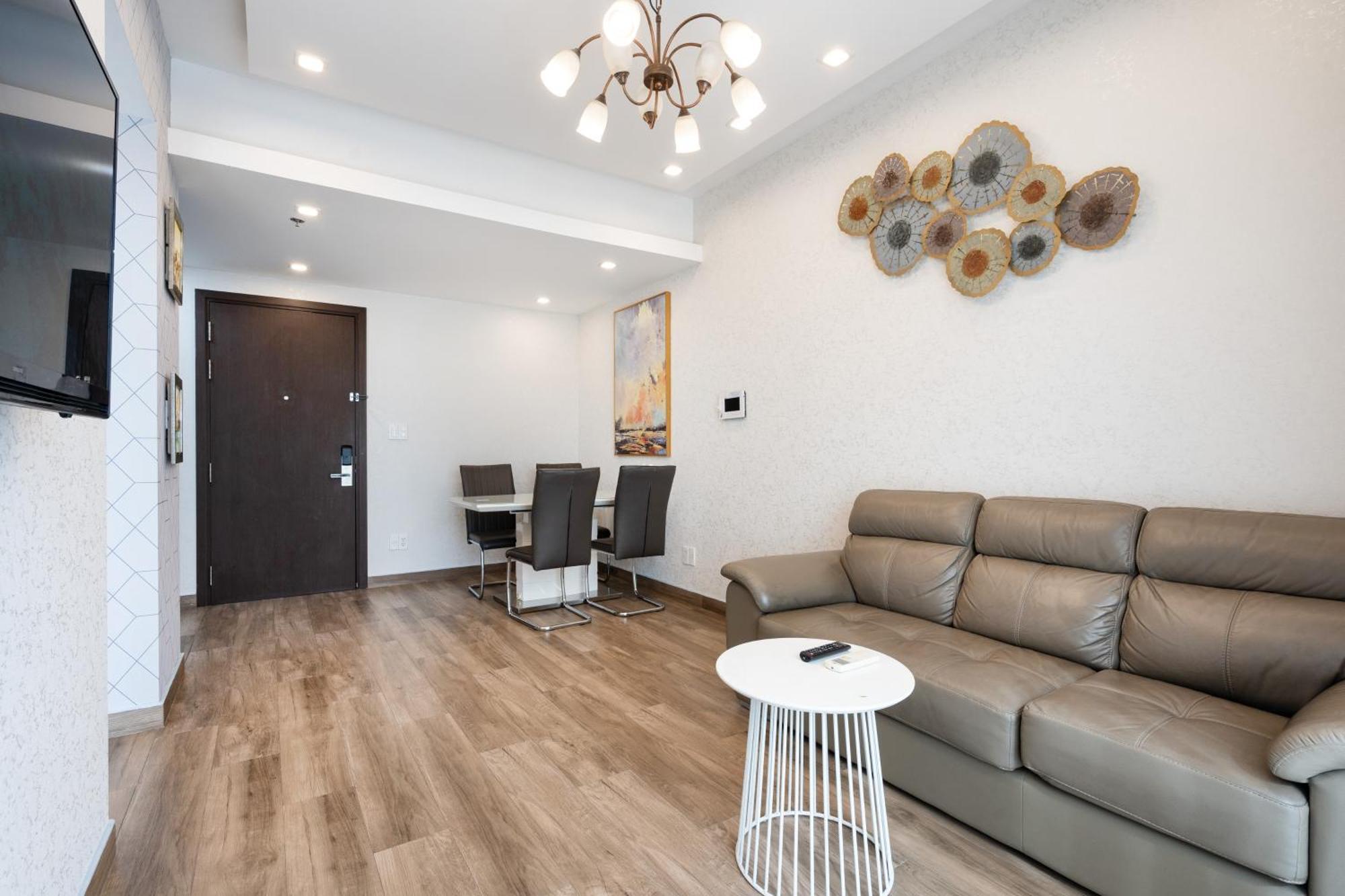 Double E Saigon Apartment In Rivergate Building Хошимин Екстериор снимка