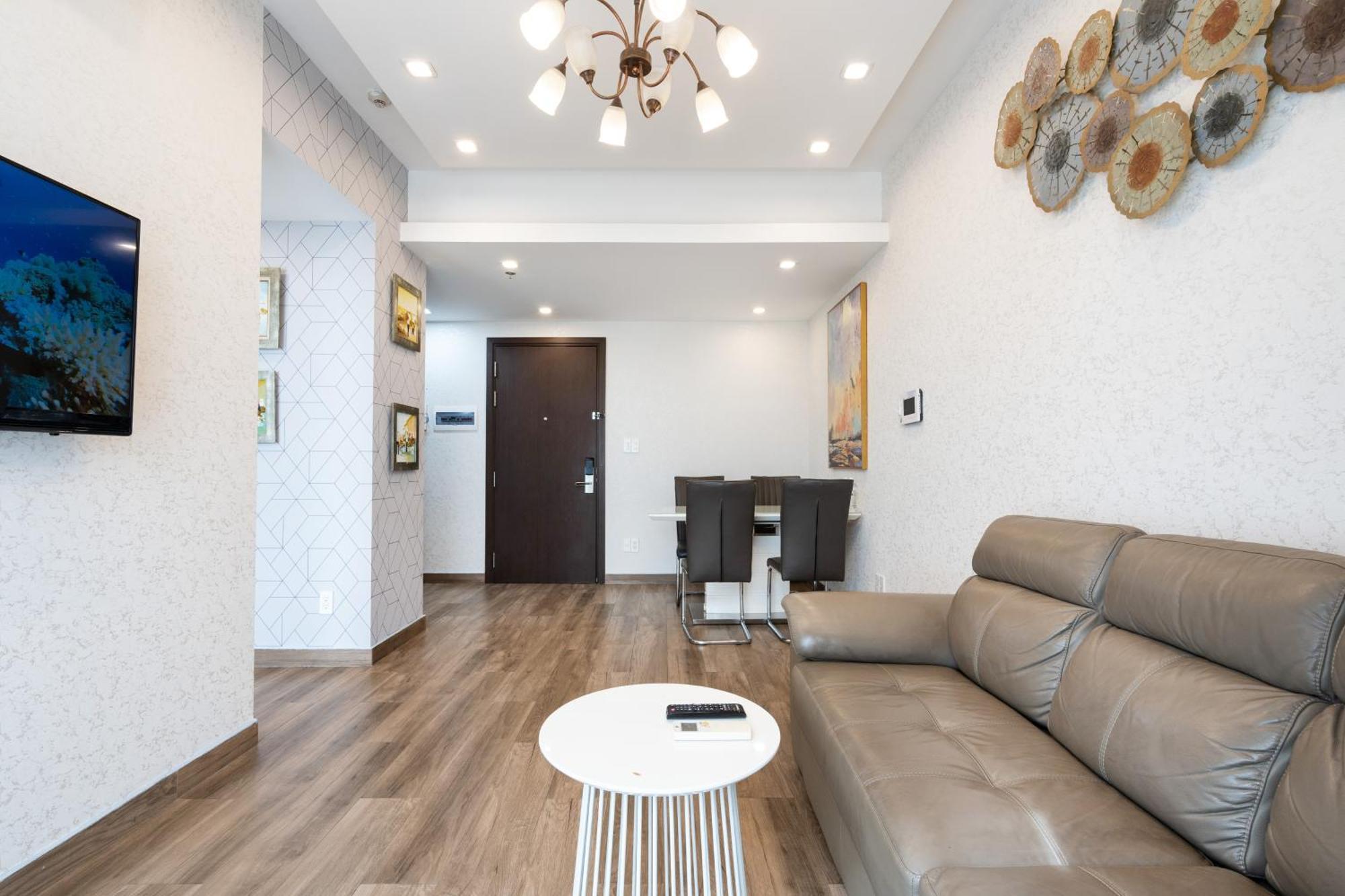 Double E Saigon Apartment In Rivergate Building Хошимин Екстериор снимка