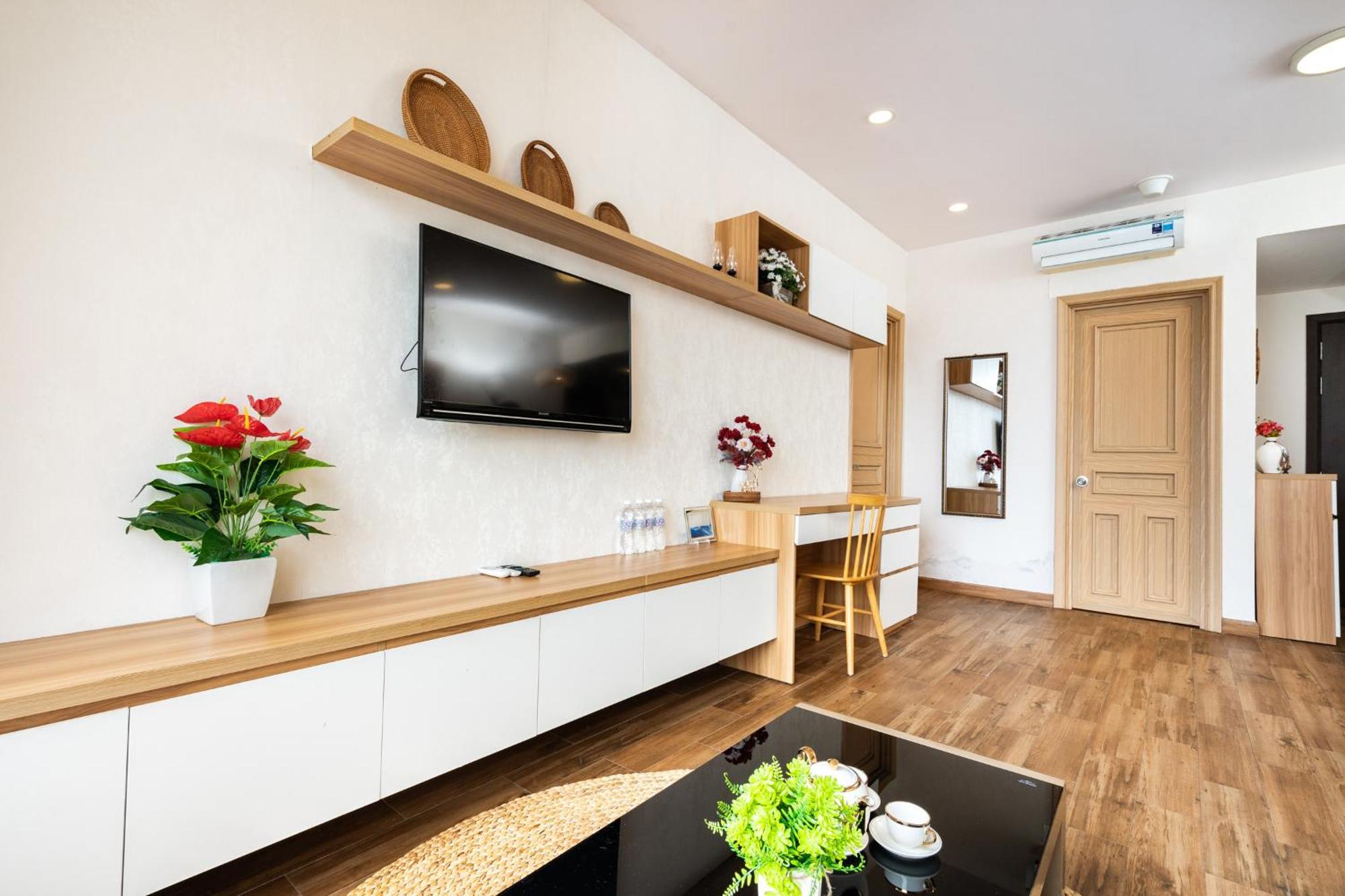 Double E Saigon Apartment In Rivergate Building Хошимин Екстериор снимка