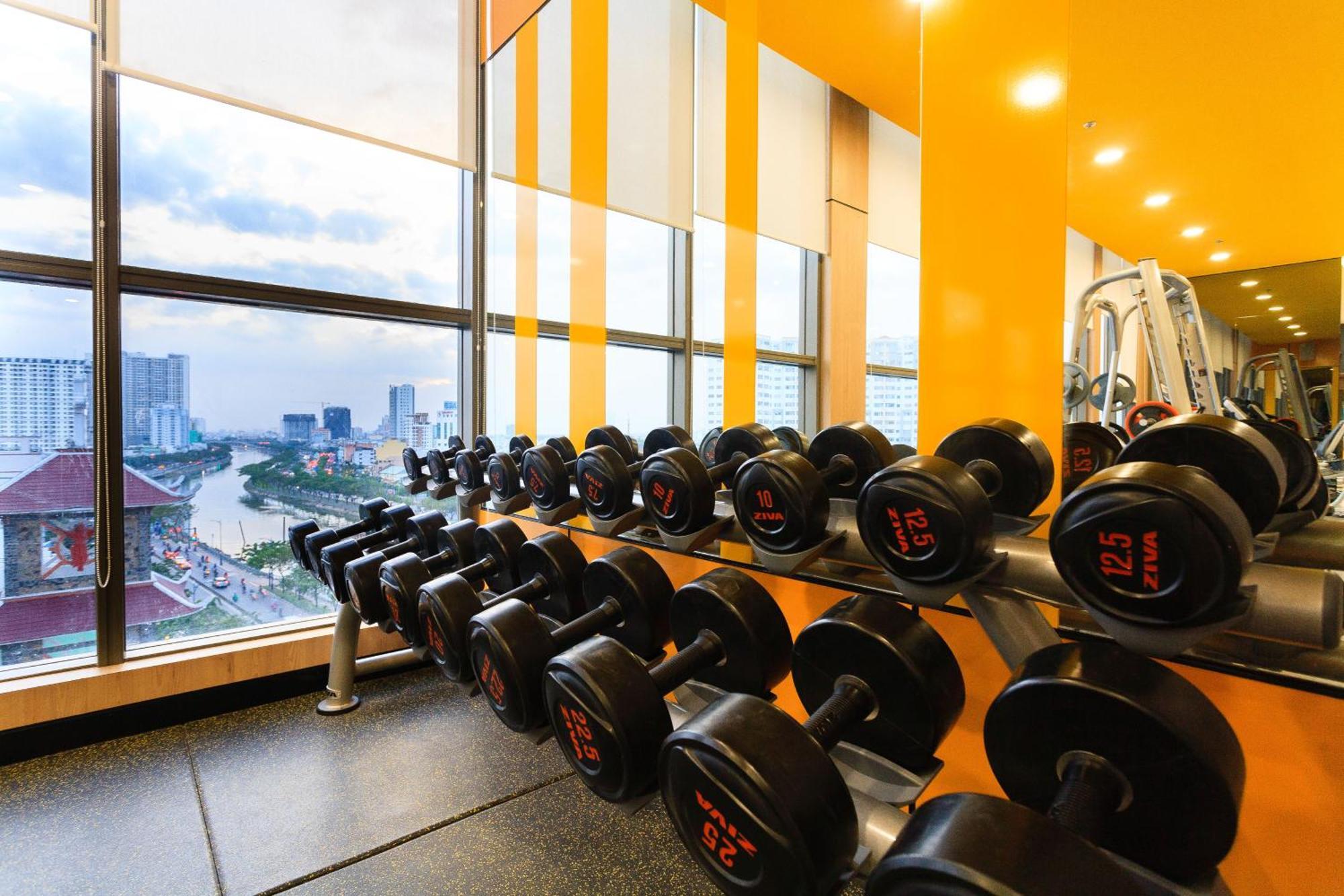 Double E Saigon Apartment In Rivergate Building Хошимин Екстериор снимка