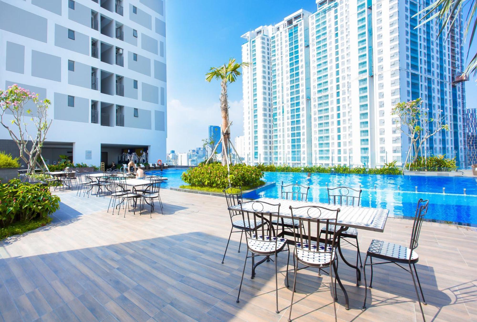 Double E Saigon Apartment In Rivergate Building Хошимин Екстериор снимка