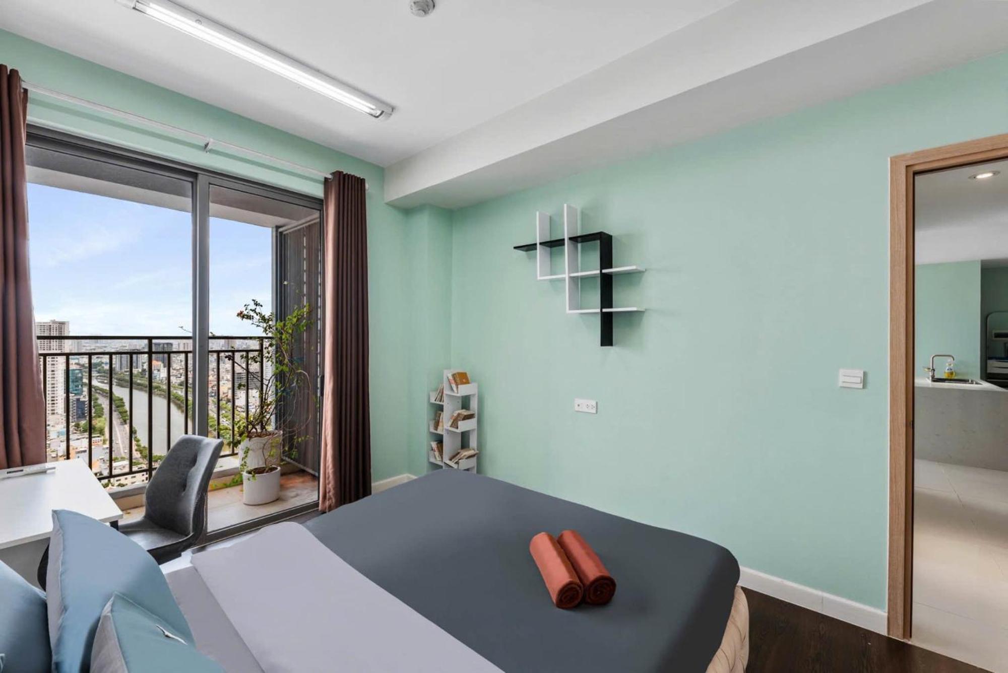 Double E Saigon Apartment In Rivergate Building Хошимин Екстериор снимка