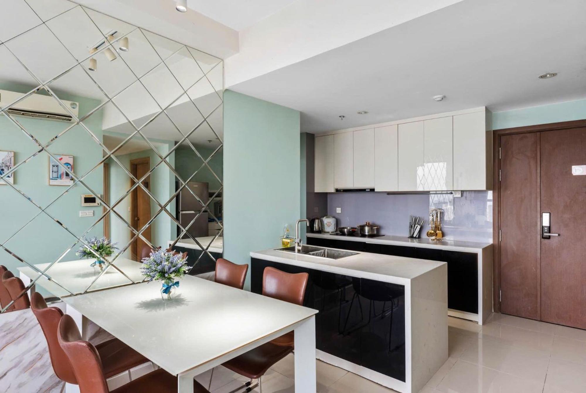 Double E Saigon Apartment In Rivergate Building Хошимин Екстериор снимка