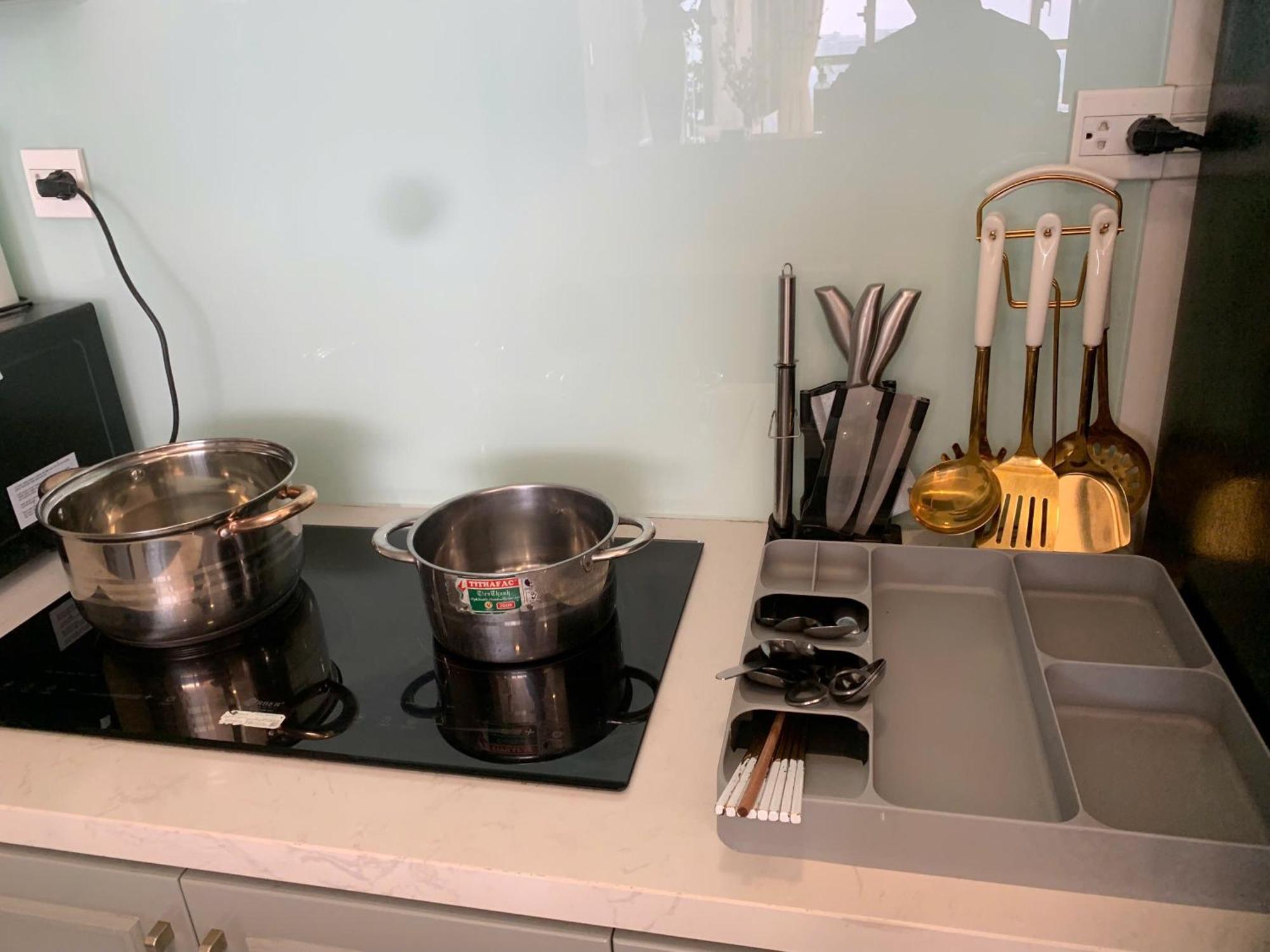 Double E Saigon Apartment In Rivergate Building Хошимин Екстериор снимка
