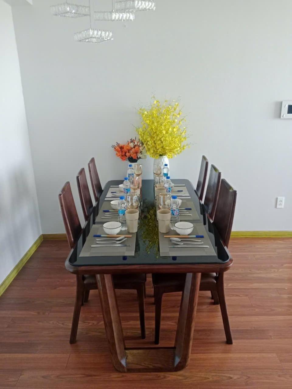 Double E Saigon Apartment In Rivergate Building Хошимин Екстериор снимка