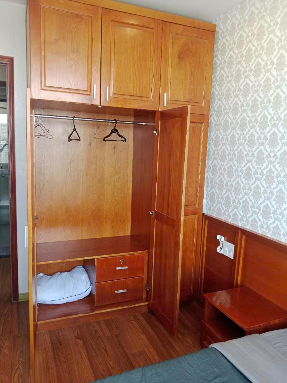 Double E Saigon Apartment In Rivergate Building Хошимин Екстериор снимка