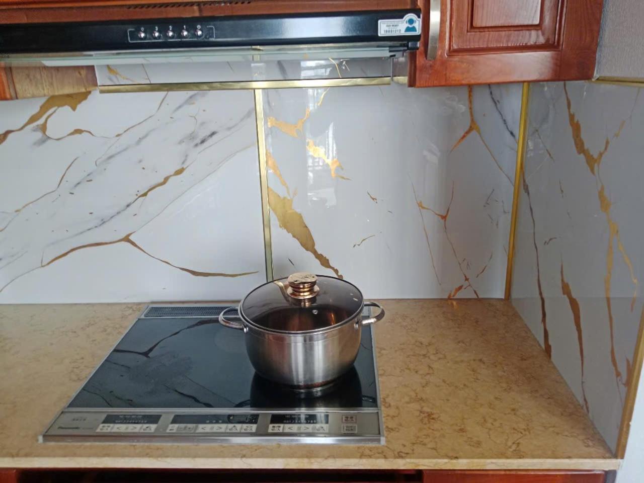 Double E Saigon Apartment In Rivergate Building Хошимин Екстериор снимка